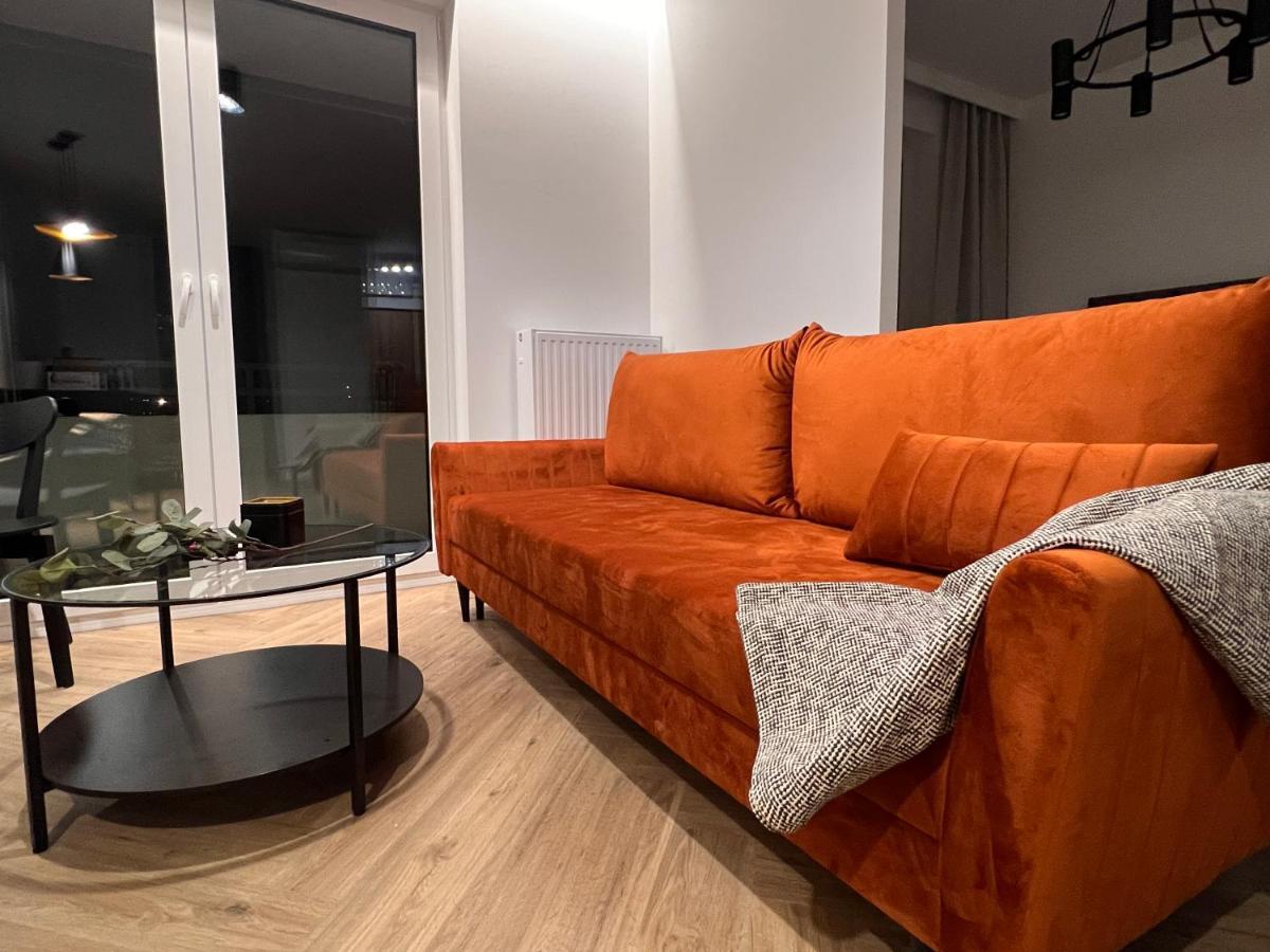 Apartament Gold Sleep We Wroclawiu Z Prywatnym Jacuzzi I Duzym Lozkiem *